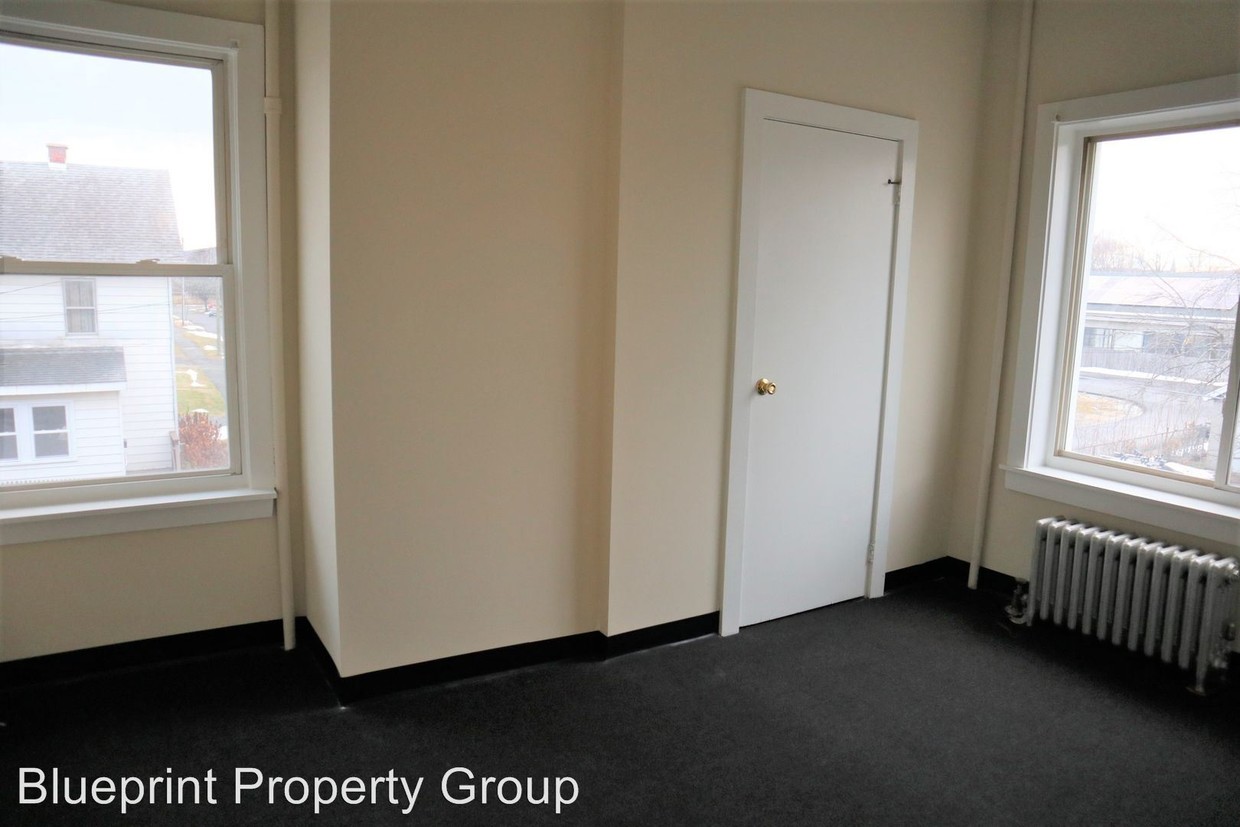 Building Photo - 638 Tyler St