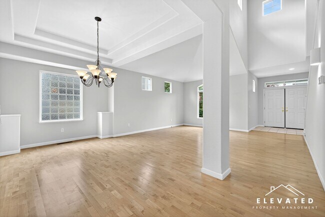 Building Photo - 5412 Sharon St