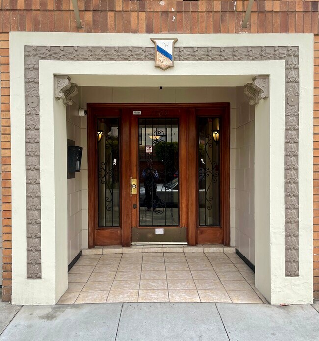 Foto del edificio - 1701 Beach St