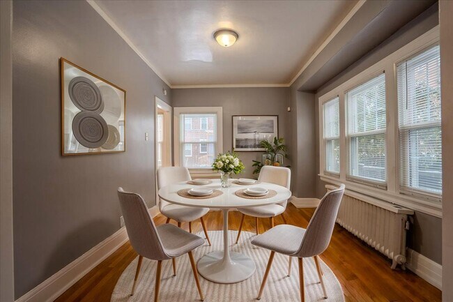 Foto del edificio - 913 Alter Rd