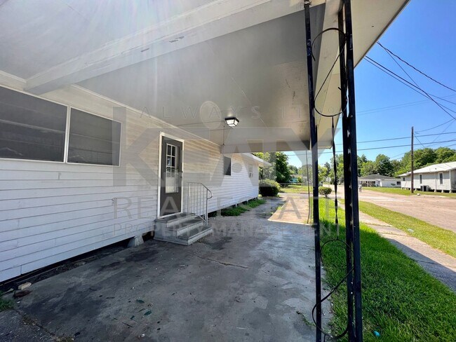 Foto del edificio - Four Bedroom Rental Home in Lafayette!