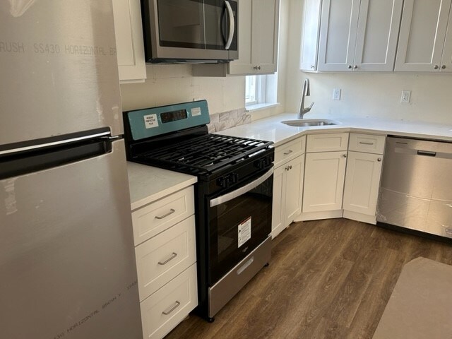 Primary Photo - 25 Glover Ave
