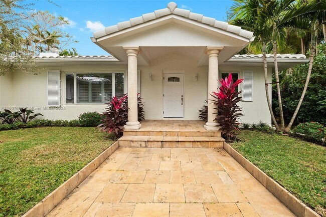 Building Photo - 247 Bal Bay Dr