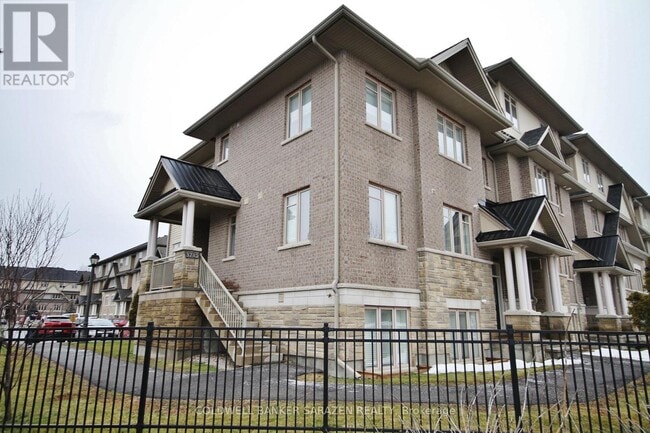 Photo du bâtiment - 3785 Canyon Walk Dr