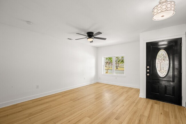Foto del edificio - 1512 W Mesa Park Dr