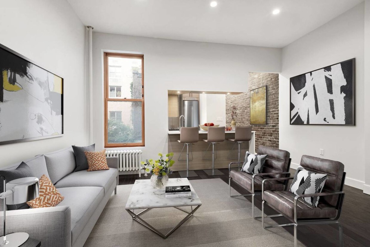 Foto principal - 411-412 W 35th St
