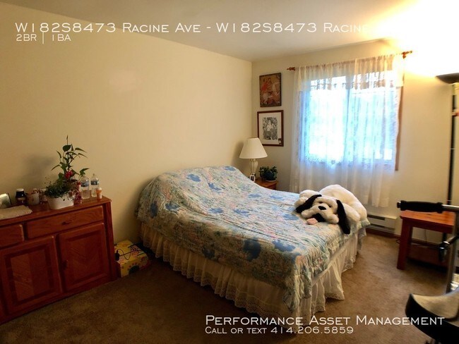 Building Photo - Magnificent 2BR Unit near Muskego Horn Park
