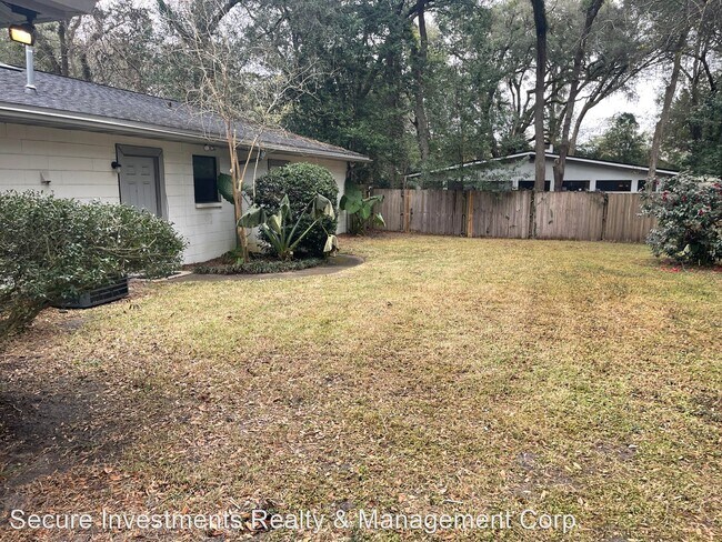 Building Photo - 4 br, 3 bath House - 7629 SW 8th Avenue