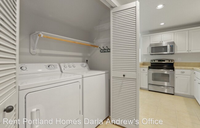 Building Photo - 2 br, 1 bath House - 8904 NE Brentford Way