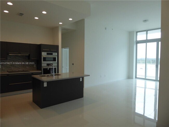 Building Photo - 7751 NW 107th Ave