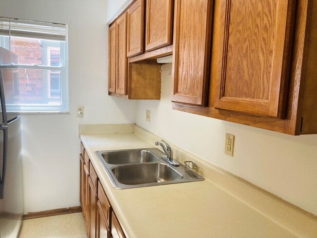 Foto del edificio - 1458 Highland St
