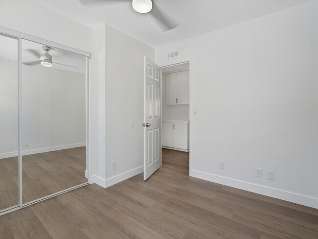 Building Photo - Updated single family home - Available now