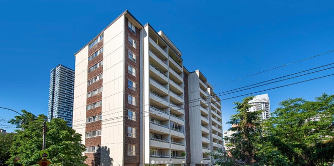 Building Photo - 100 Alexander Street