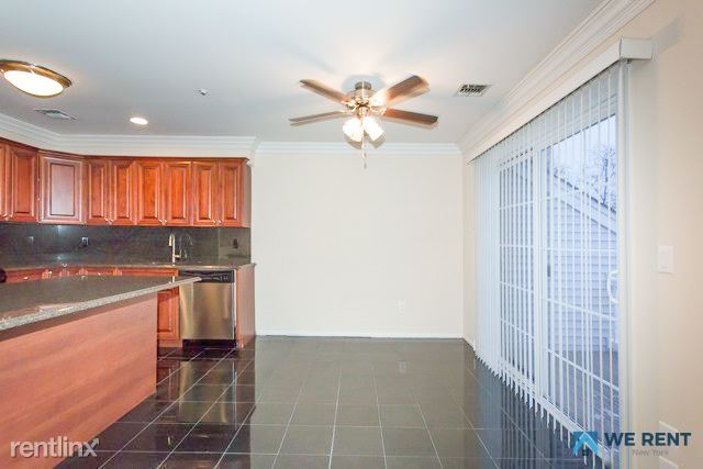 Building Photo - 4 Sylvan Ln