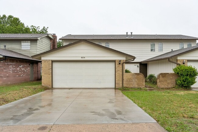 3 bedroom 2.5 bath - NW Highway and Rockwell - 3 bedroom 2.5 bath - NW Highway and Rockwell House