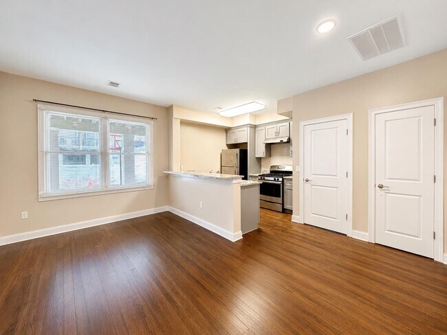 Building Photo - 16 Fisk St