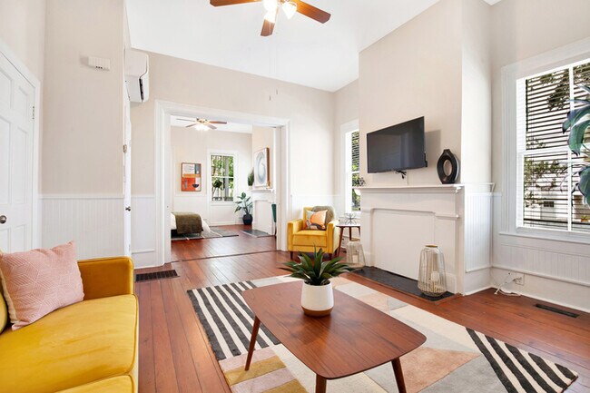 Building Photo - West Park Suites Unit A