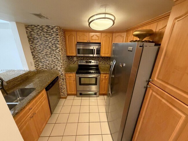 Building Photo - 365 NW 85th Ct