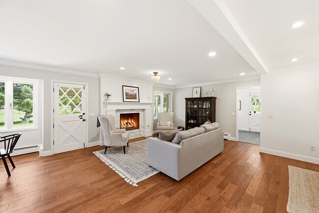 Building Photo - 4BR Modern Farmhouse w/ Flatirons Views