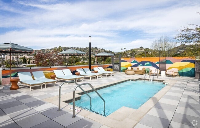 Building Photo - The Charlie WeHo