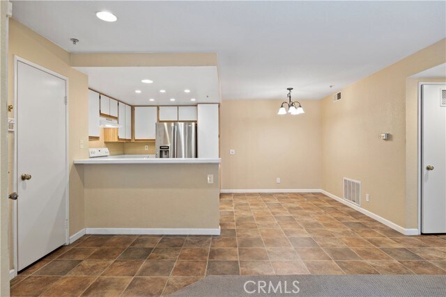 Building Photo - 2800 Keller Dr