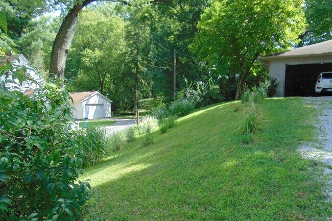 Building Photo - 5333 Bluffton Rd