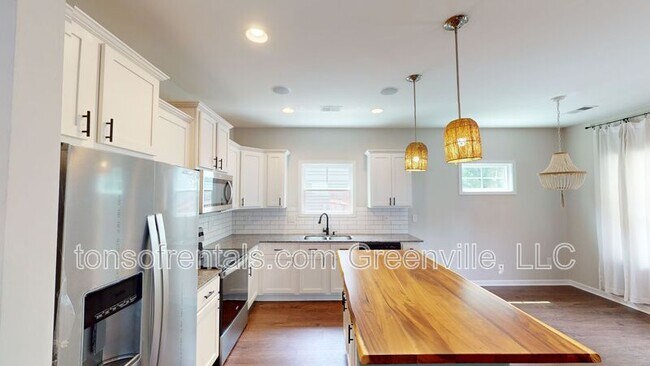 Building Photo - 109 Wheaton Ct