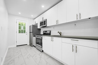 Building Photo - 345 E 35th St