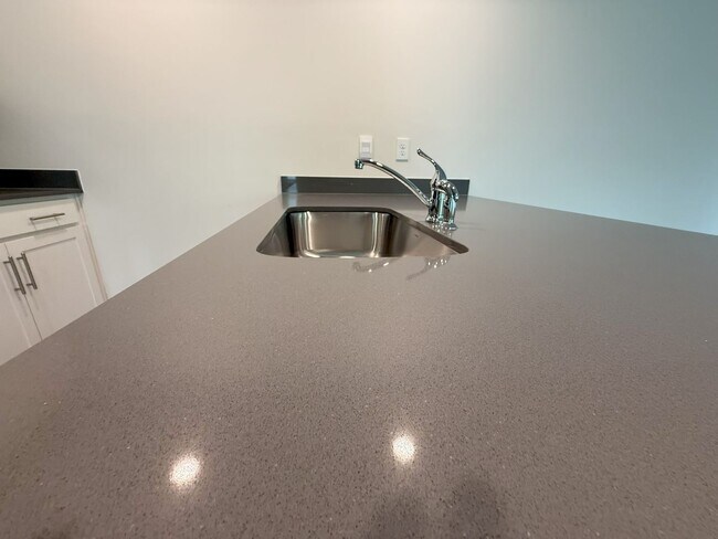 Foto del edificio - Brand New 4BR home in Great location!
