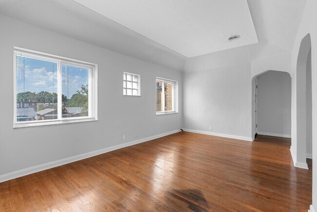 Foto del edificio - 6010 S Kingshighway Blvd