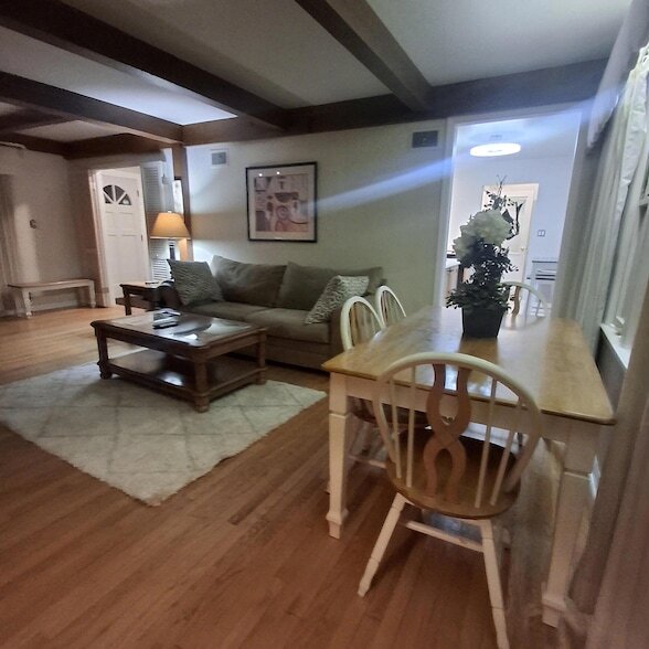 Foto del edificio - 2347 N 117th St