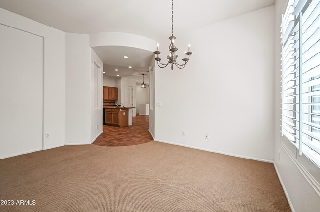 Foto del edificio - 3625 E Palmer St