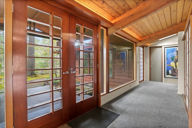 Foto del edificio - 328 Stanwich Rd