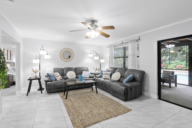 Building Photo - 4416 Fuschia Cir S