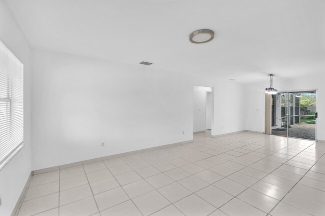 Building Photo - 10985 Christopher Ave