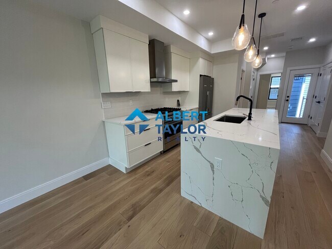 Foto del edificio - 93 Thorndike St