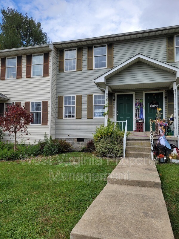 3789 Summerlee Rd Oak Hill, WV 25901 Alquileres en Oak Hill, WV