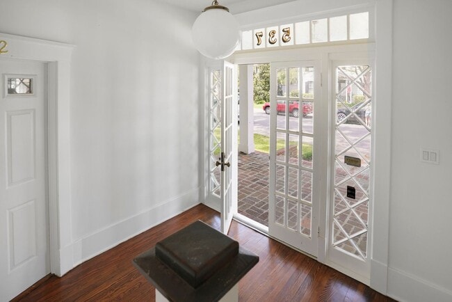 Building Photo - Renovated 2 bedroom 1 bathroom with office space Baldwin Park