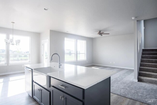 Foto del edificio - Spacious 5BR House in Caldwell