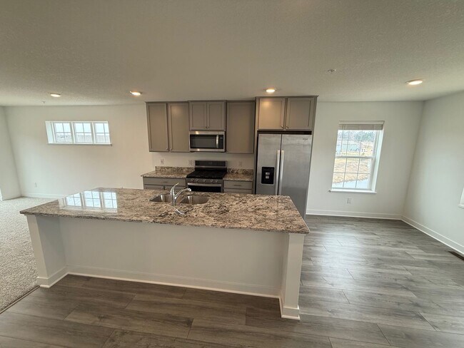 Foto del edificio - End Unit Luxury Townhouse Available Now, Primary En Suite, Fireplace, Balcony