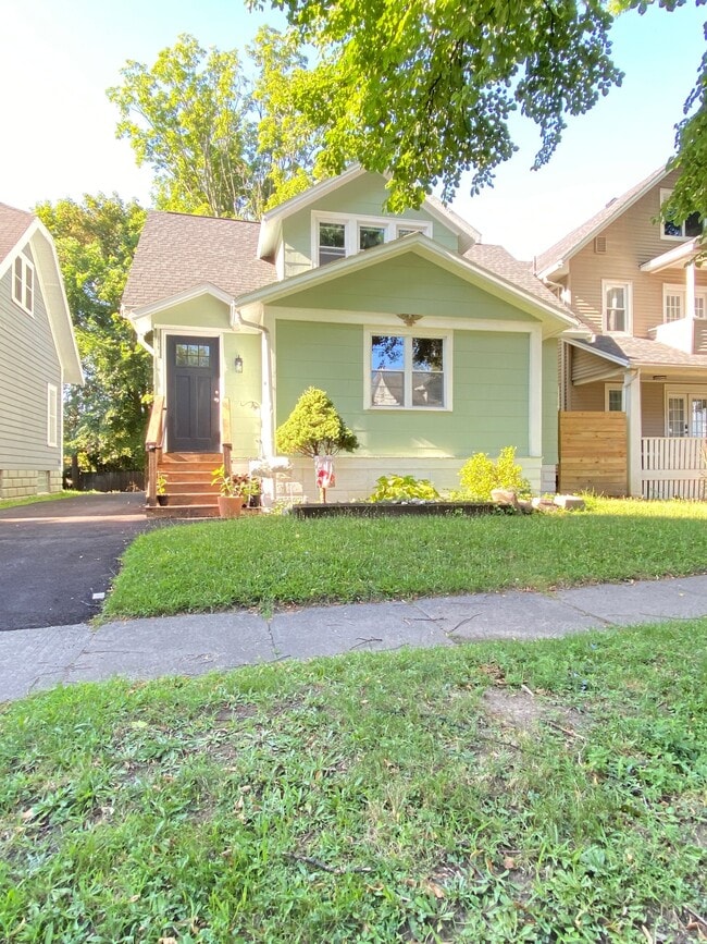 Building Photo - 1079 Garson Ave