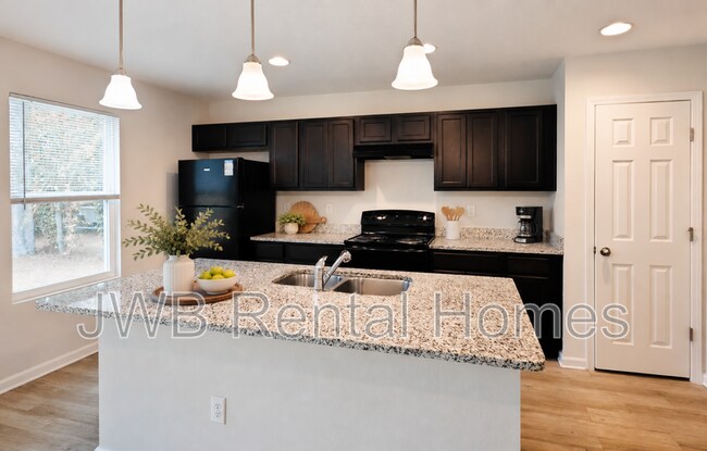 Building Photo - 9027 Dandy Ave