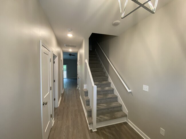 Building Photo - 155 Lincoln Place Cir
