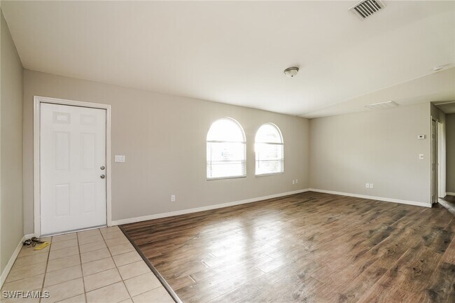 Foto del edificio - 902 SW 11th Ct