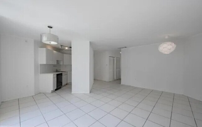 Foto del edificio - 1688 West Ave