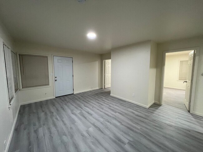 Foto del edificio - 1204 South Ave