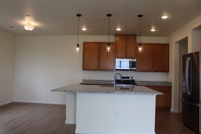 Foto del edificio - Chatfield Bluffs Condo w/ 3 BR/3 BA!!