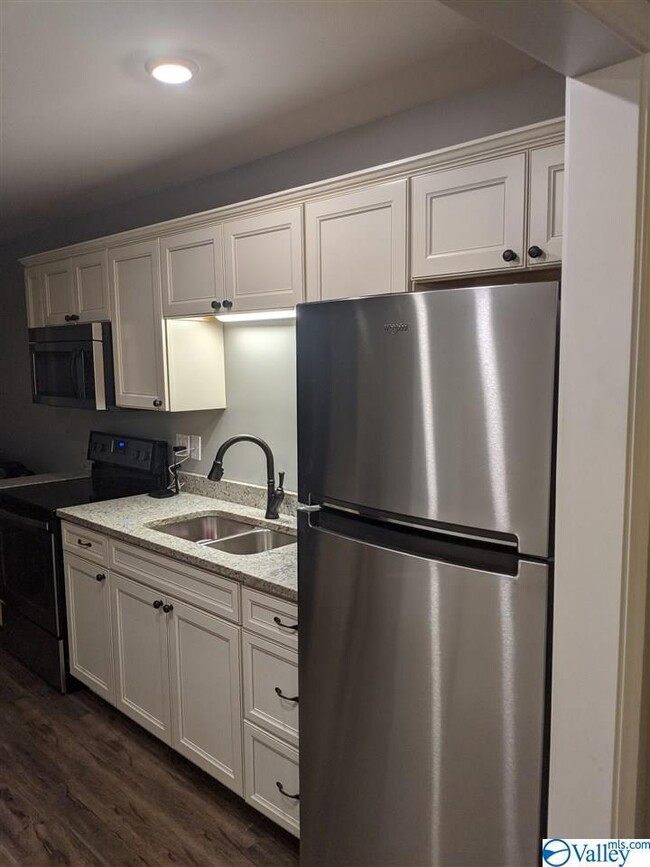 Foto del edificio - 5513 Bay Village Dr