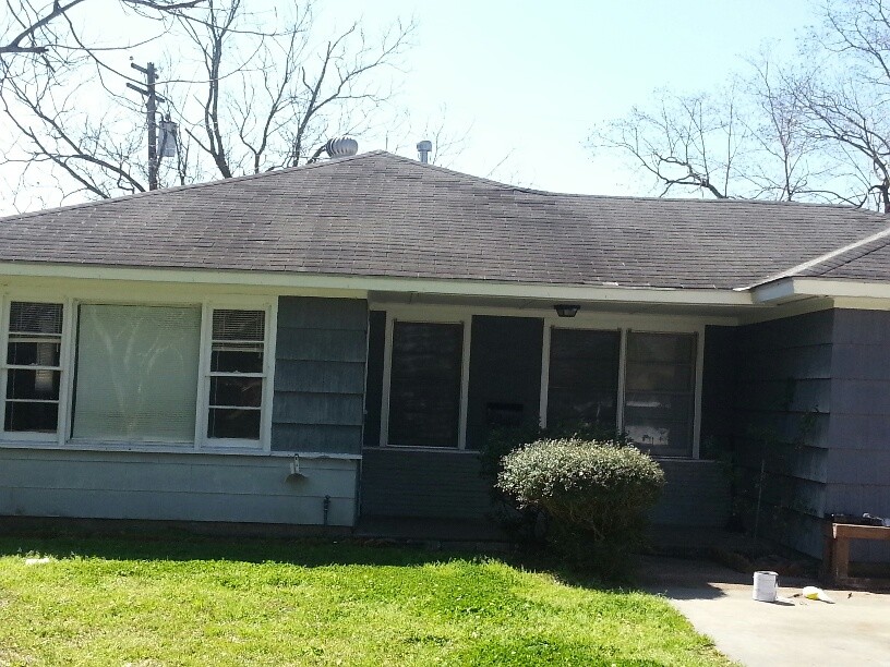 2135 Owens Ave, Groves, TX 77619 House for Rent in Groves, TX