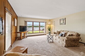 Building Photo - 2083 Chapman Lake Dr